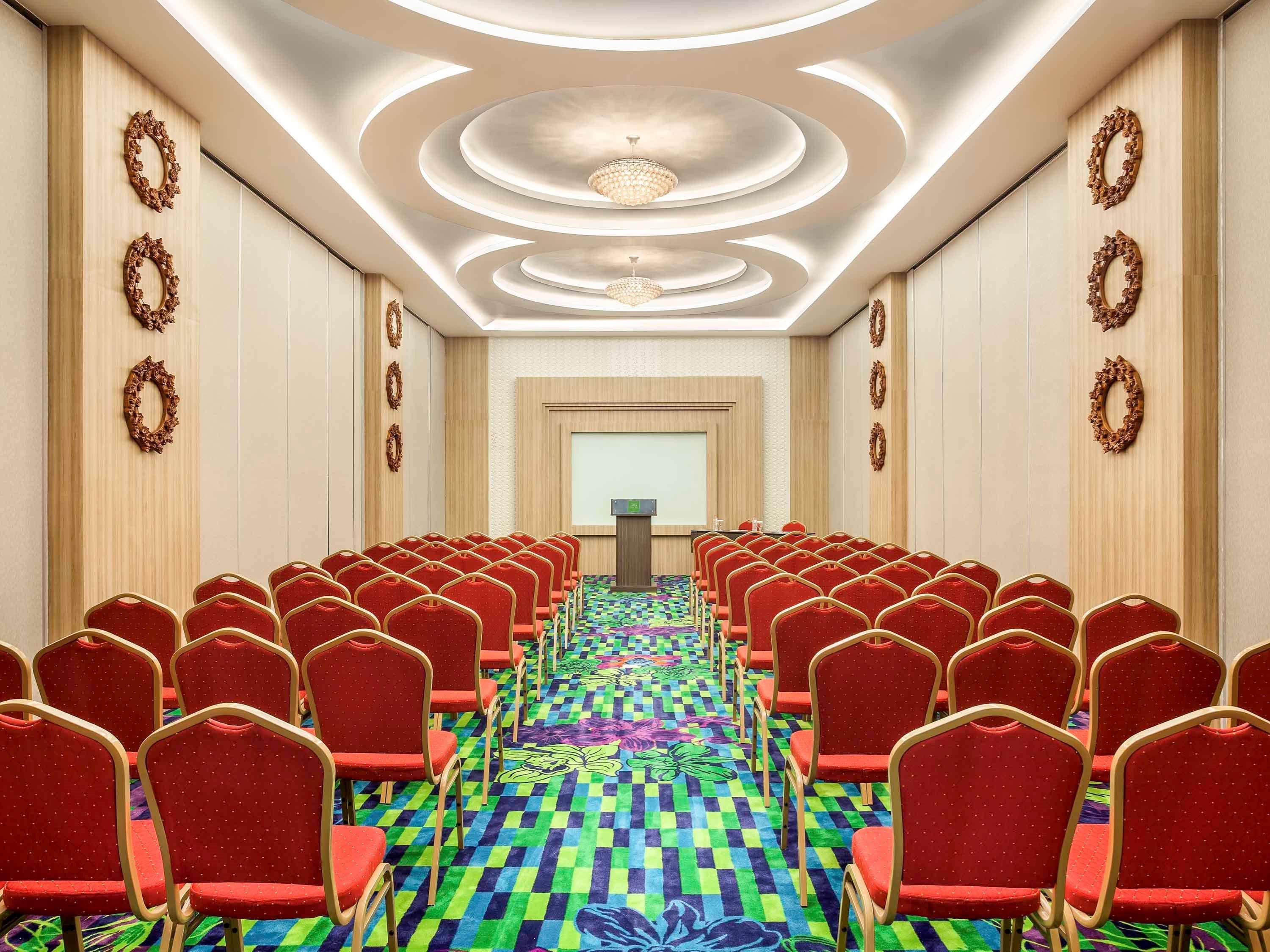 Hotel Ibis Styles Cikarang Extérieur photo