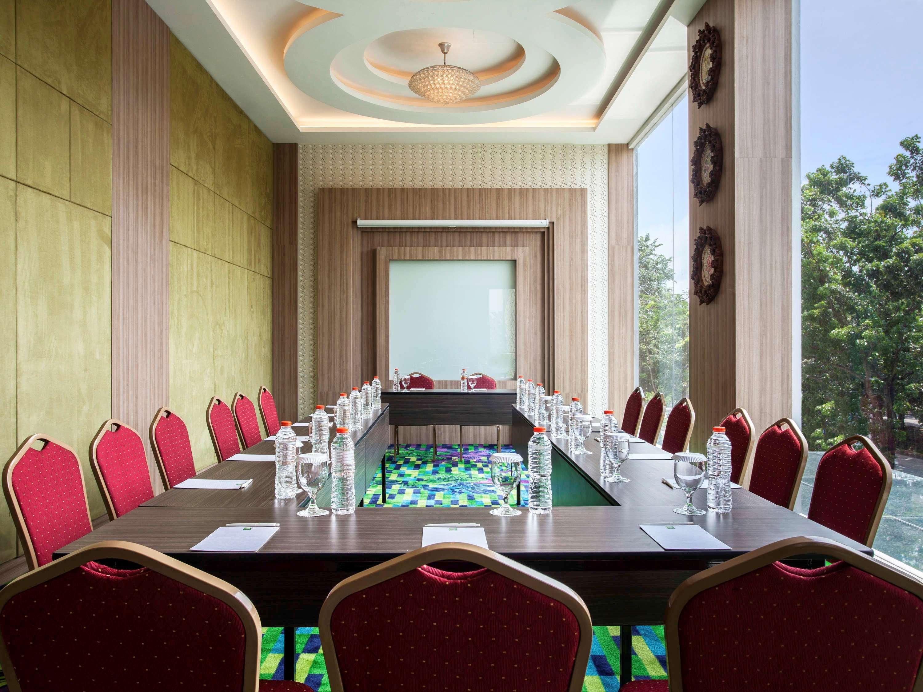 Hotel Ibis Styles Cikarang Extérieur photo