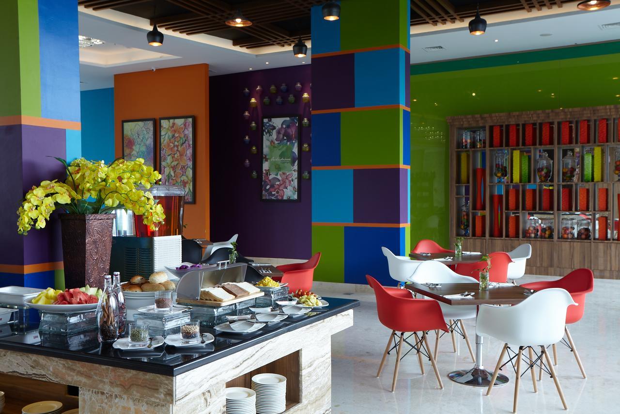 Hotel Ibis Styles Cikarang Extérieur photo
