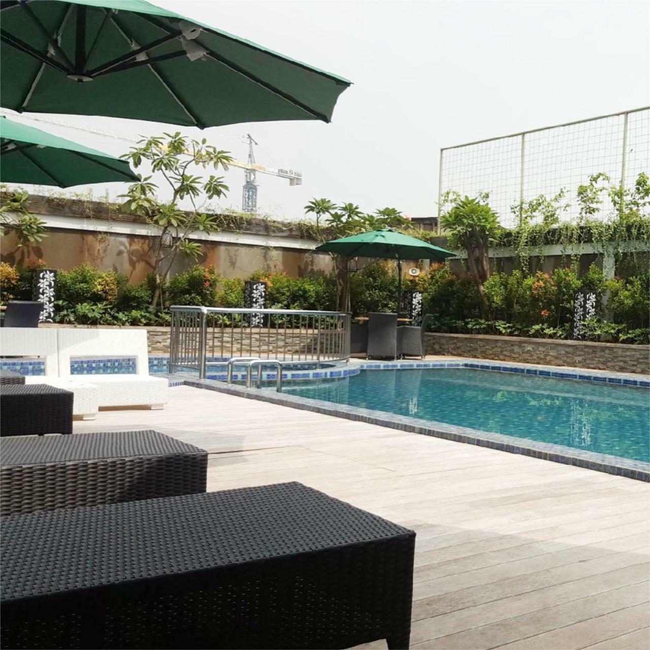 Hotel Ibis Styles Cikarang Extérieur photo